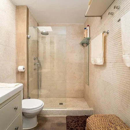 Διαμέρισμα Azahara I, 25a Small Cozy With Great Views Located In The Popular Area Of Nueva Andalucia *