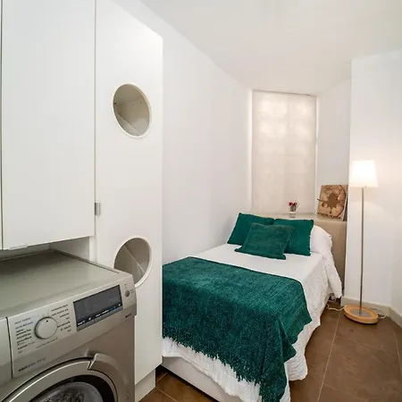 Azahara I, 25a Small Cozy With Great Views Located In The Popular Area Of Nueva Andalucia *