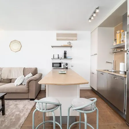 Apartment Azahara I, 25a Small Cozy With Great Views Located In The Popular Area Of Nueva Andalucia