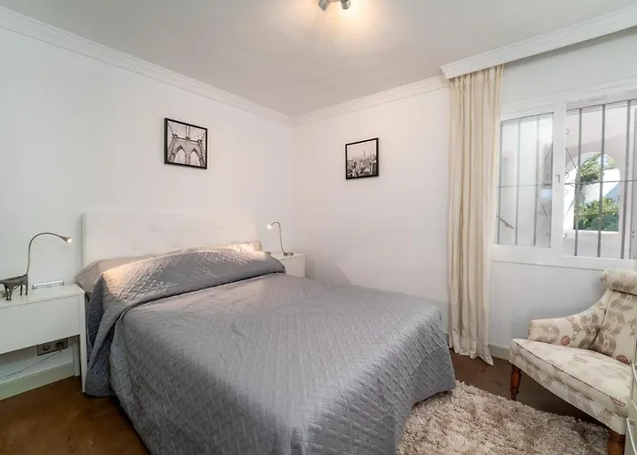 Azahara I, 25a Small Cozy With Great Views Located In The Popular Area Of Nueva Andalucia 公寓