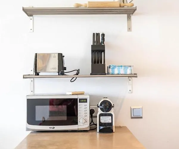 Apartamento Azahara I, 25a Small Cozy With Great Views Located In The Popular Area Of Nueva Andalucia *