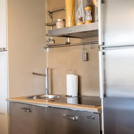 Apartamento Azahara I, 25a Small Cozy With Great Views Located In The Popular Area Of Nueva Andalucia Marbella